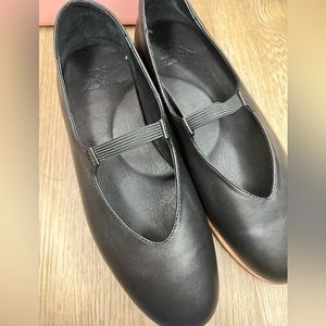 New - For Zora Shoes size 8